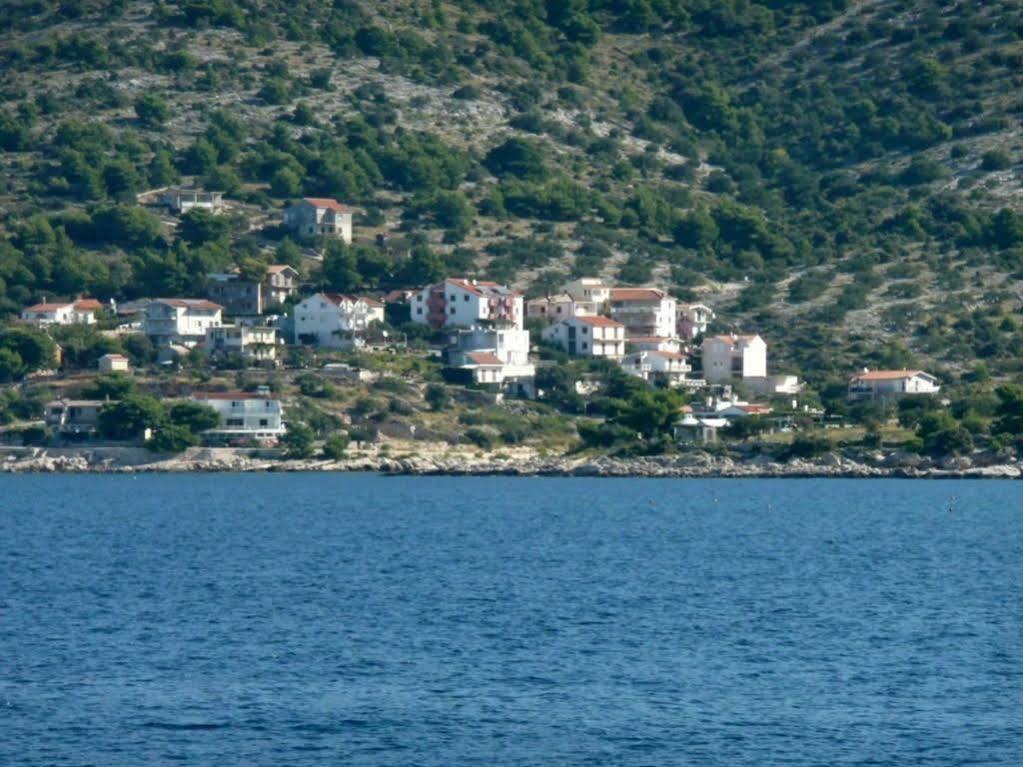 Apartments Martina Primosten Exterior photo